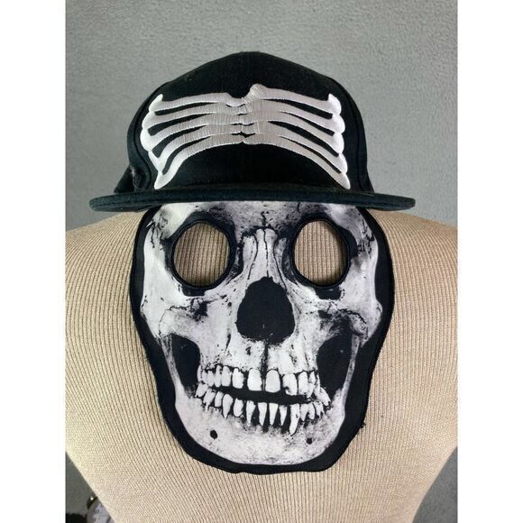 Men's Snapback Hat Gothic Punk Skull Mask Streetwear Cap in Black Stylish Casual - Picture 4 of 9